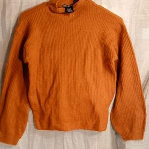 NWT Runway sweater size 14 rust/brown color